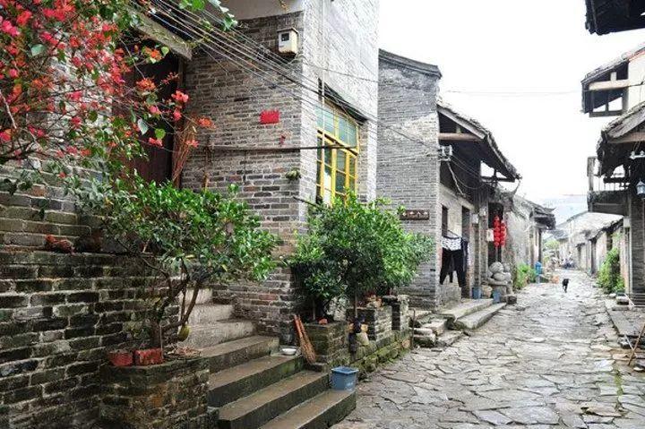 中国史上长寿的皇帝,活了103岁,历经九代君王,儿子都活不过他