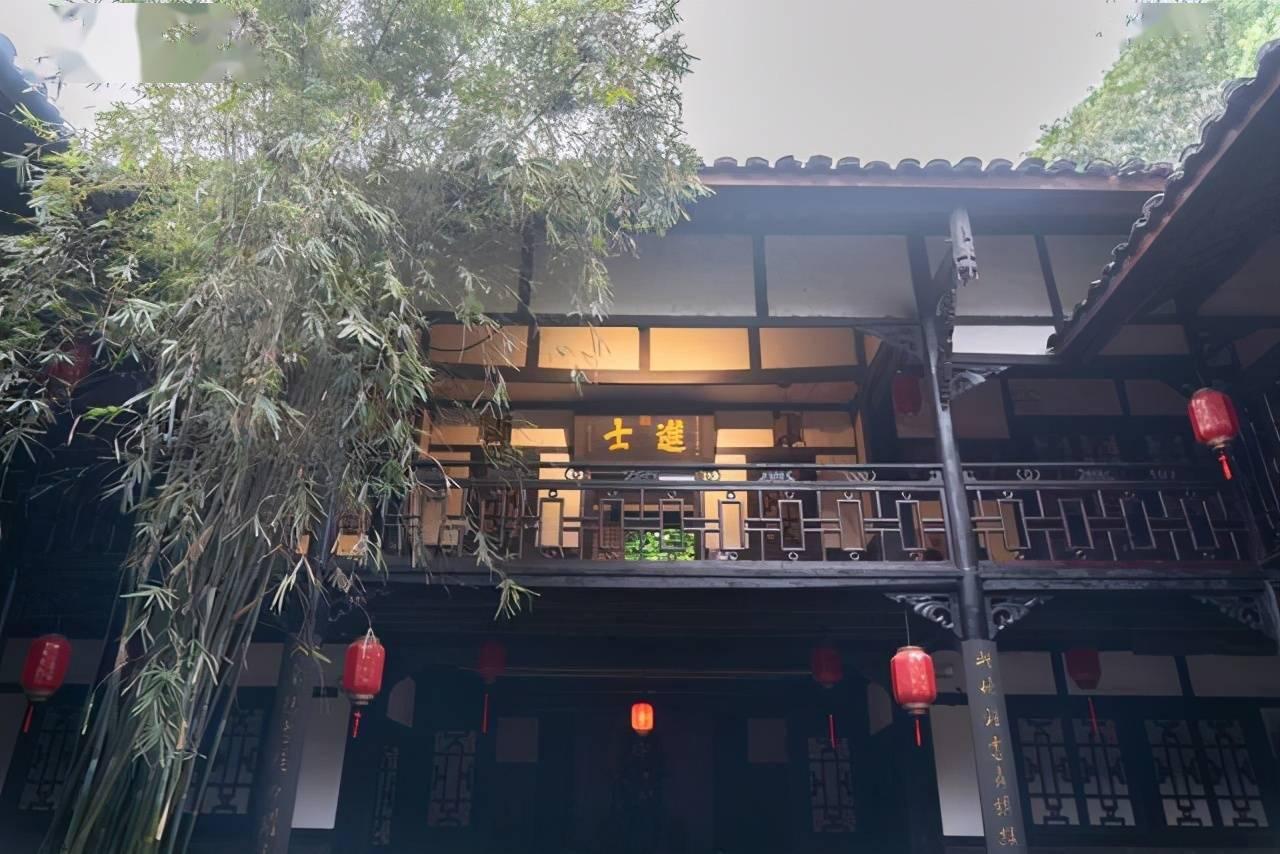 飞扬的方块鸟