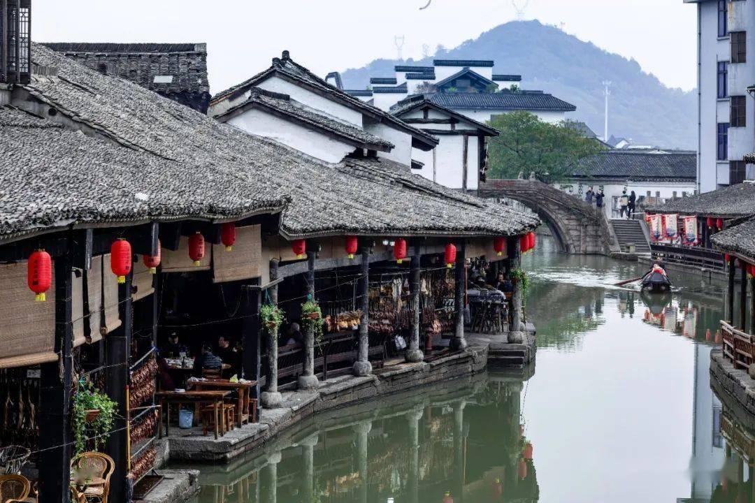 太原：逆向行驶太危险 安全骑行记心间